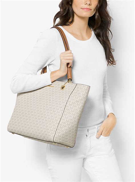 raven pebble michael kors|Michael Kors Raven Pebble Leather Tote .